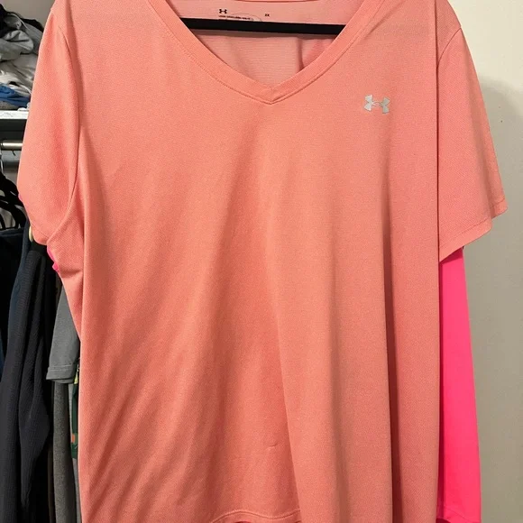Under Armour Gray Short Sleeve Relaxed T-Shirt - gently worn - Picture 4 of 4